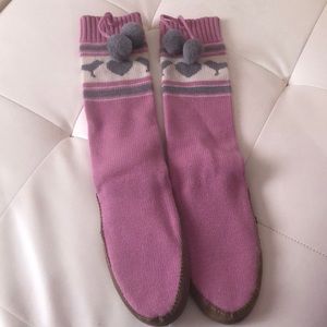 Pink Victoria’s mukluk sweater slippers pom pom Y2K old stock